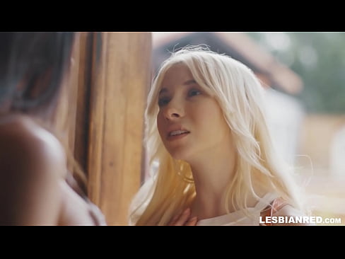 ❤️ A nena chega a casa uns meses despois e acaba comendo o coño da súa madrastra ️❌ Vídeo porno en % gl.porn-evooli.ru % ❌️❤