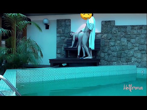 ❤️ O xefe invita a criada á piscina, pero non puido resistirse a un quente ️❌ Vídeo porno en % gl.porn-evooli.ru % ❌️❤